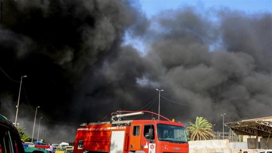 حريق اندلع في إحدى البنايات في شارع الجمعية وسط الحلة،