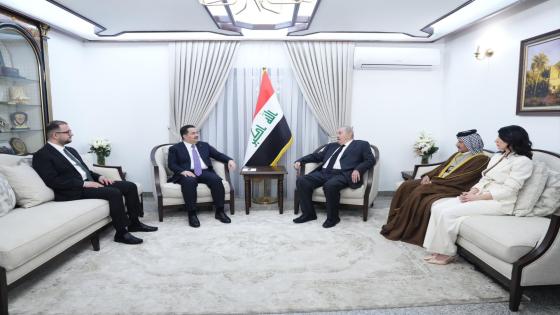 رئيس مجلس الوزراء السيد محمد شياع السوداني، يلتقي رئيس مجلس الوزراء الأسبق السيد د. إياد علاوي.